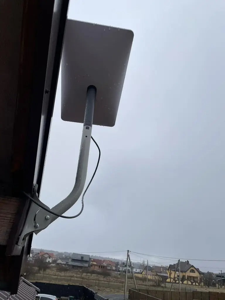 Кріплення для Старлінку J типу на стіну та дах